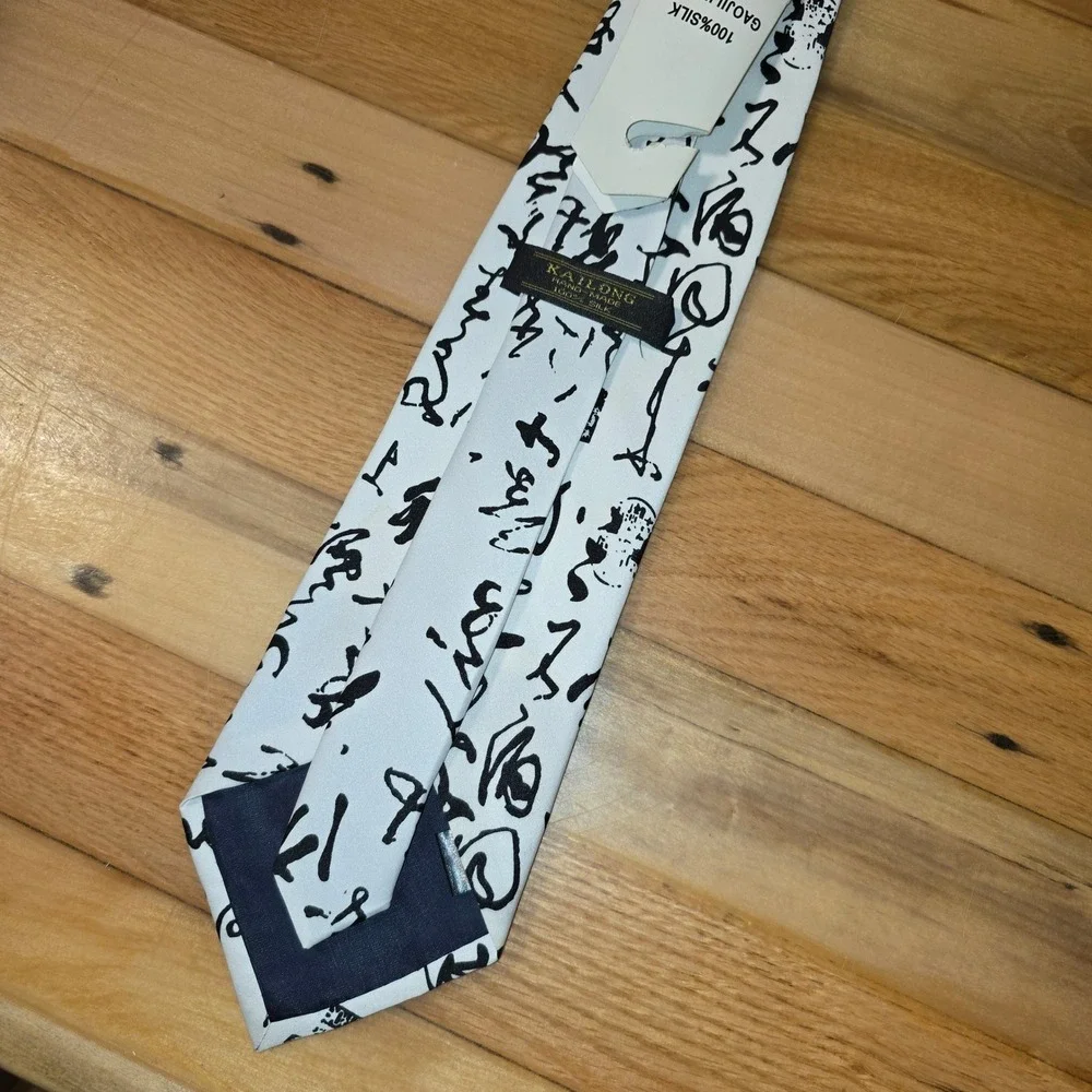 Kailong Mens White Black Silk Calligraphy Script Print Hand Made Necktie Tie